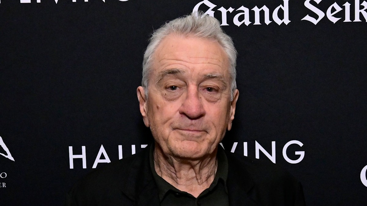 Robert De Niro shows off his athletic body on his 81st birthday and his daughter Drena pays tribute to him – see