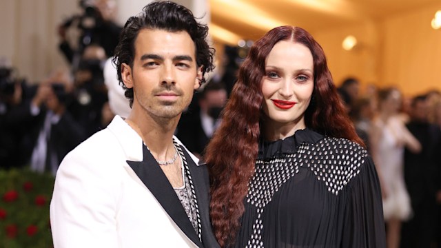 Joe Jonas and pregnant Sophie Turner at The 2022 Met Gala pre divorce