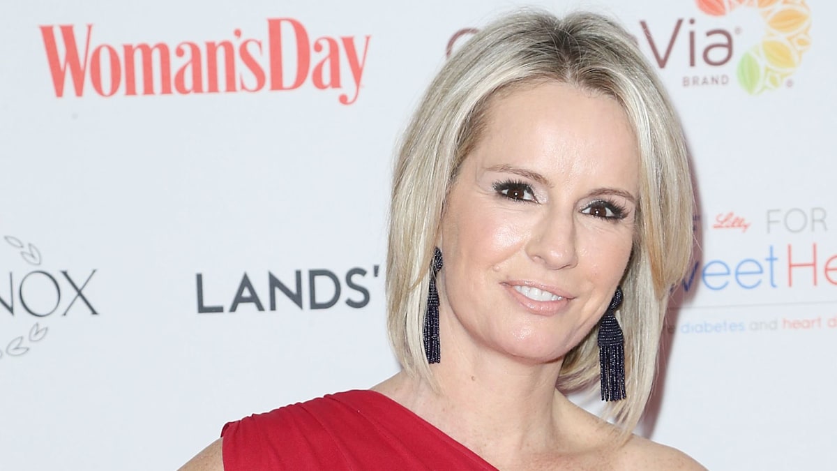 Ex GMA host Dr. Jennifer Ashton, 55, flaunts bikini-body transformation in before-and-after photos