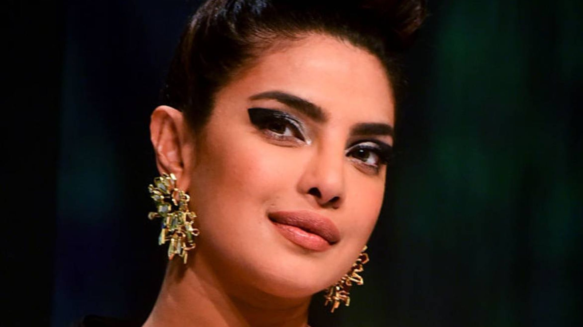 Priyanka Chopra left 'freaking out' after wardrobe malfunction in ...