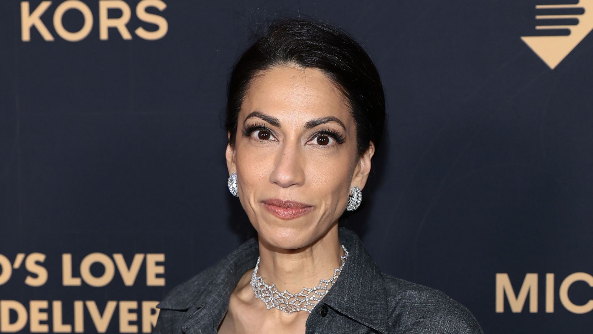 Huma Abedin flashes huge engagement ring in latest outing