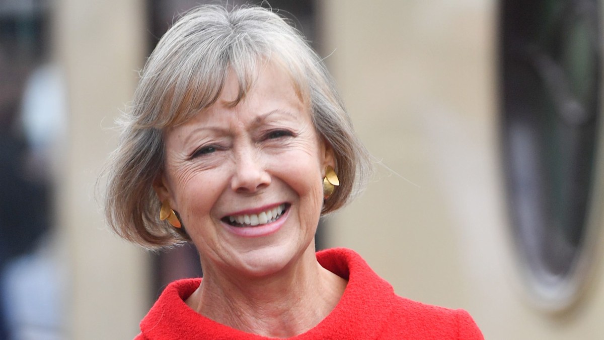 call-the-midwife-s-jenny-agutter-reminded-of-son-on-emotional-visit