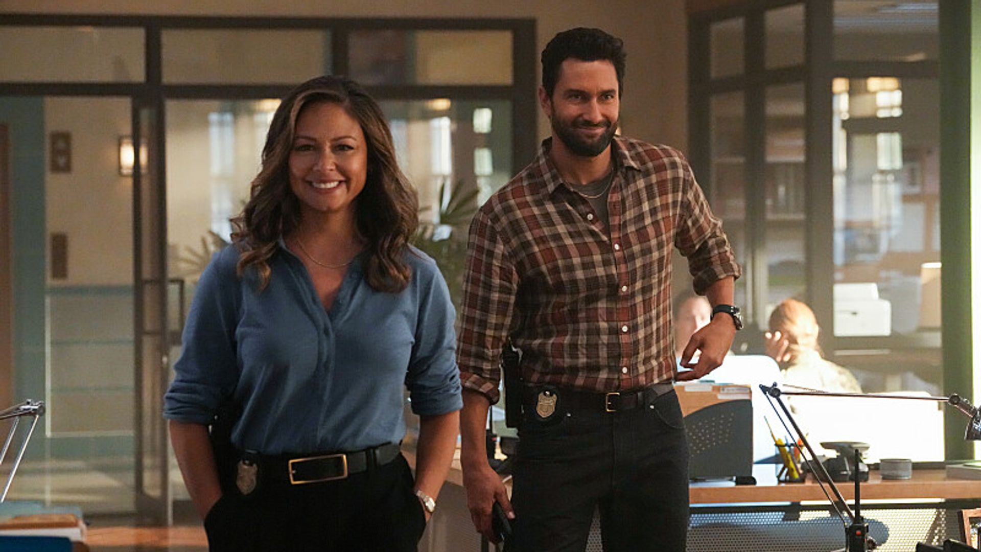 Vanessa Lachey as Jane Tennant and Noah Mills as Jesse Boone in NCIS:Hawai'i