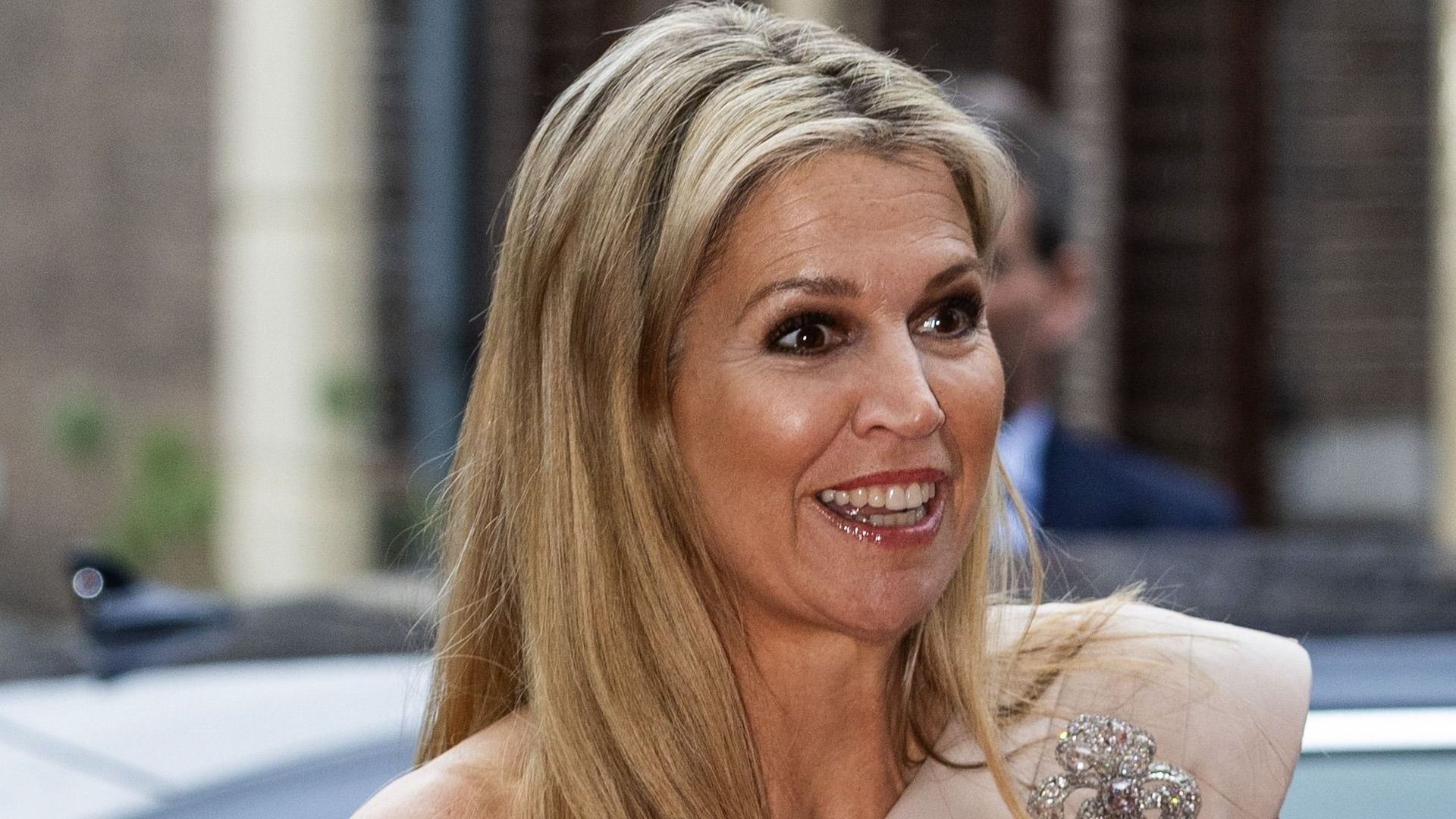 Queen Máxima could be a movie star in one-shouldered cinched jumpsuit