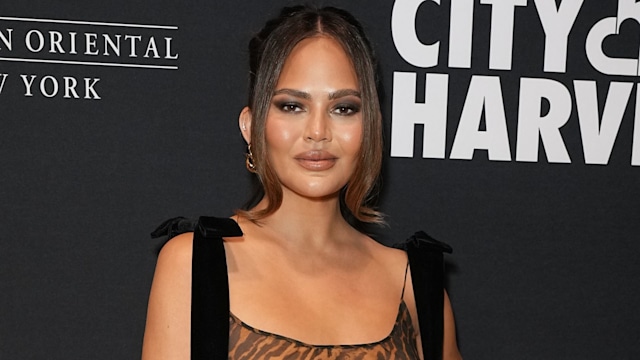 chrissy teigen magic of motown gala 2024