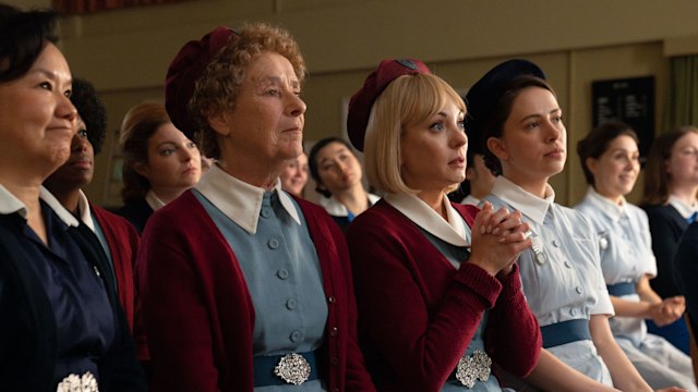 Nurse Crane (LINDA BASSETT) Trixie Aylward (HELEN GEORGE) in Call the Midwife