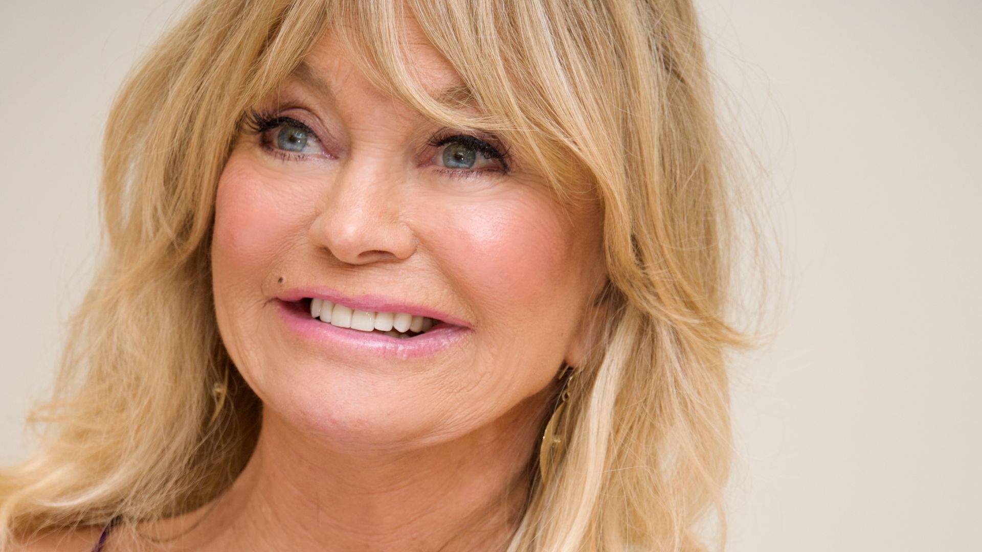 Goldie Hawn smiling 