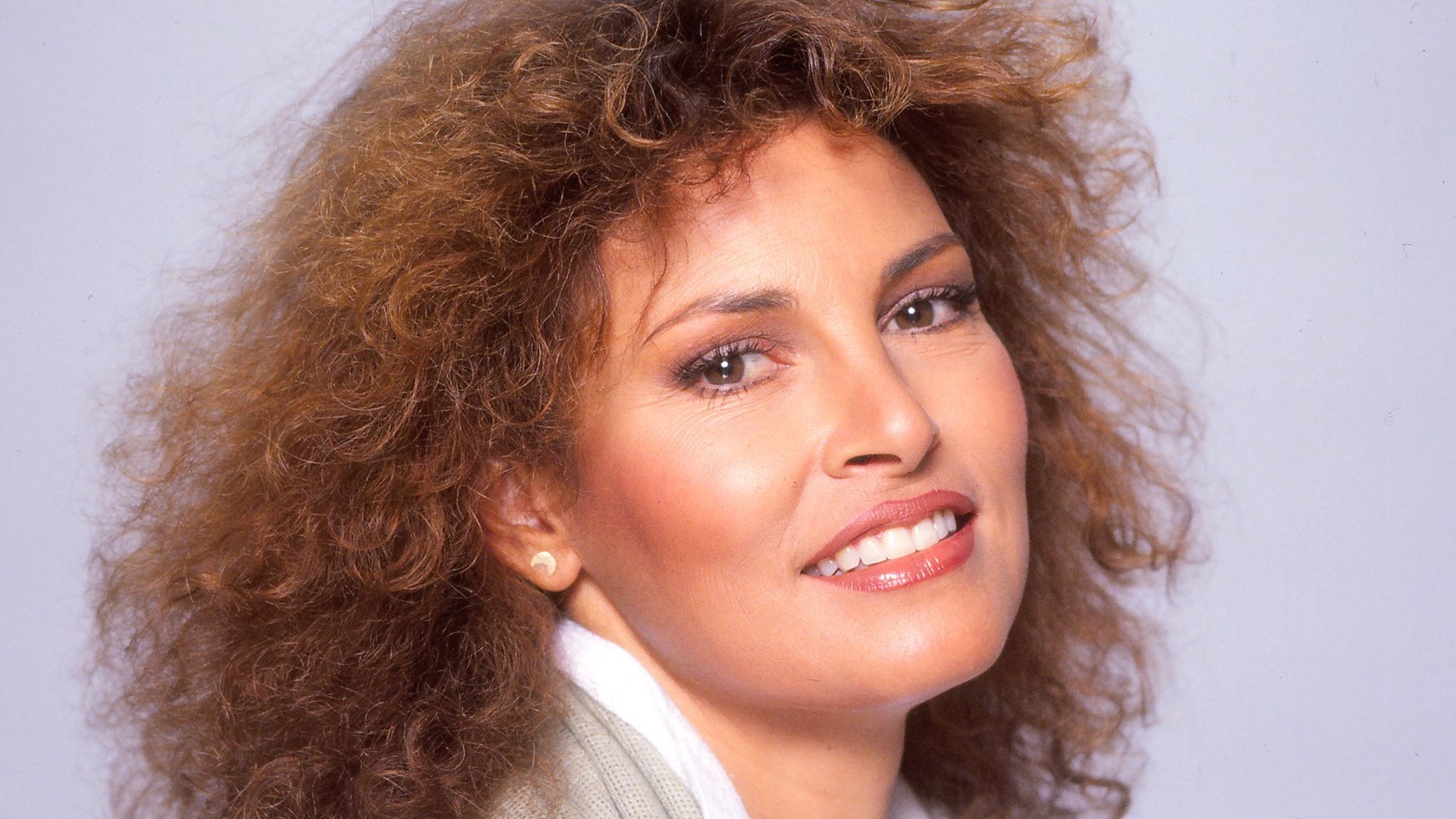 Raquel Welch's 4 Husbands - High School Sweetheart Lasted