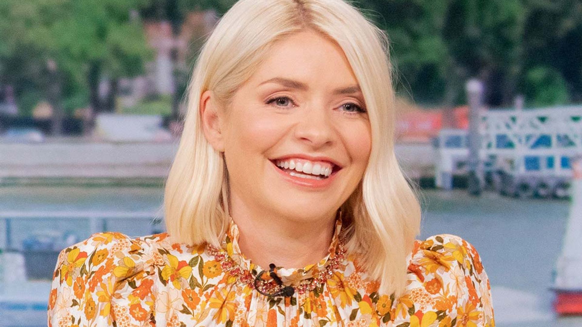 holly willoughby spring blouse