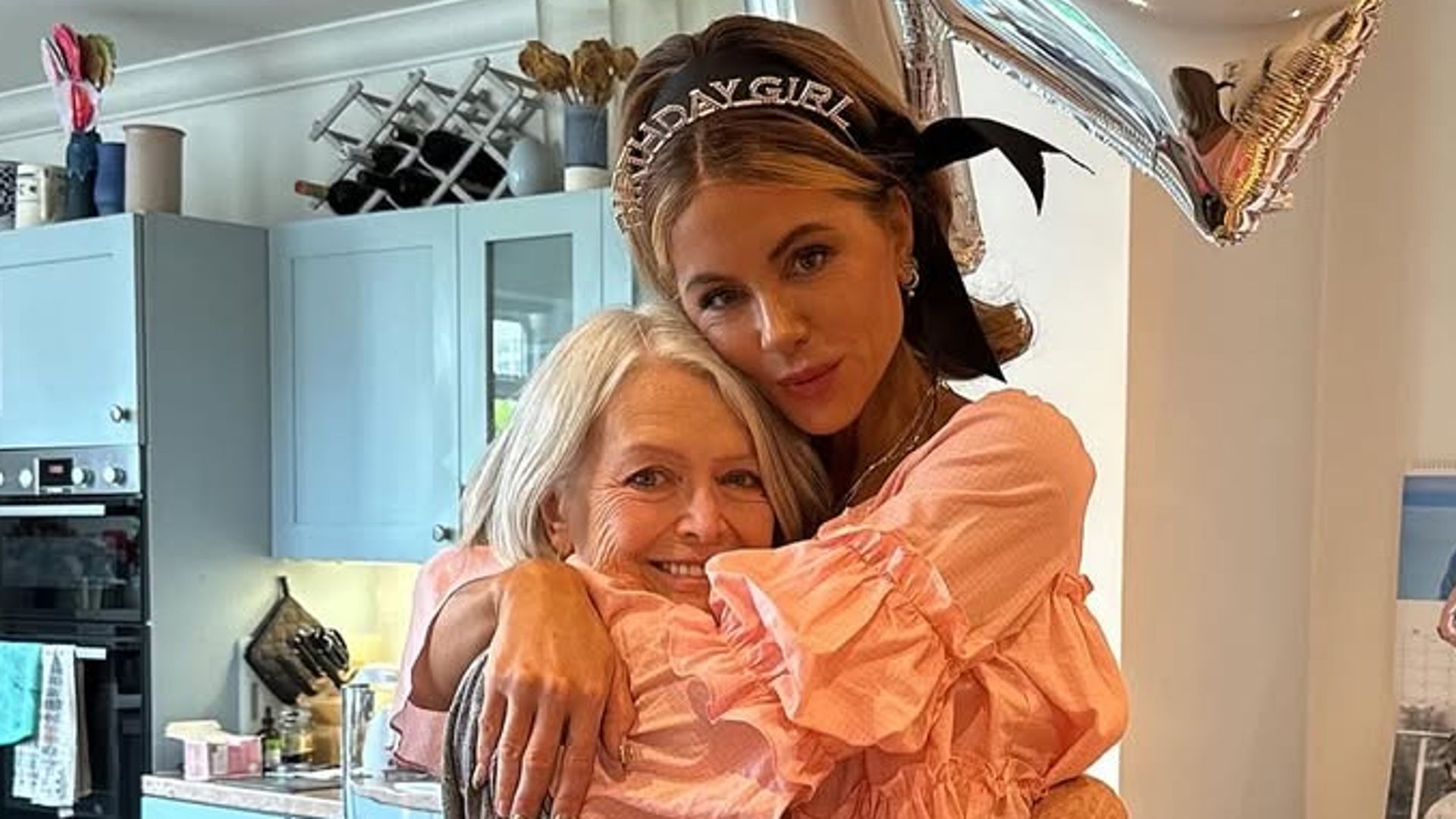 Kate Beckinsale mom judy loe