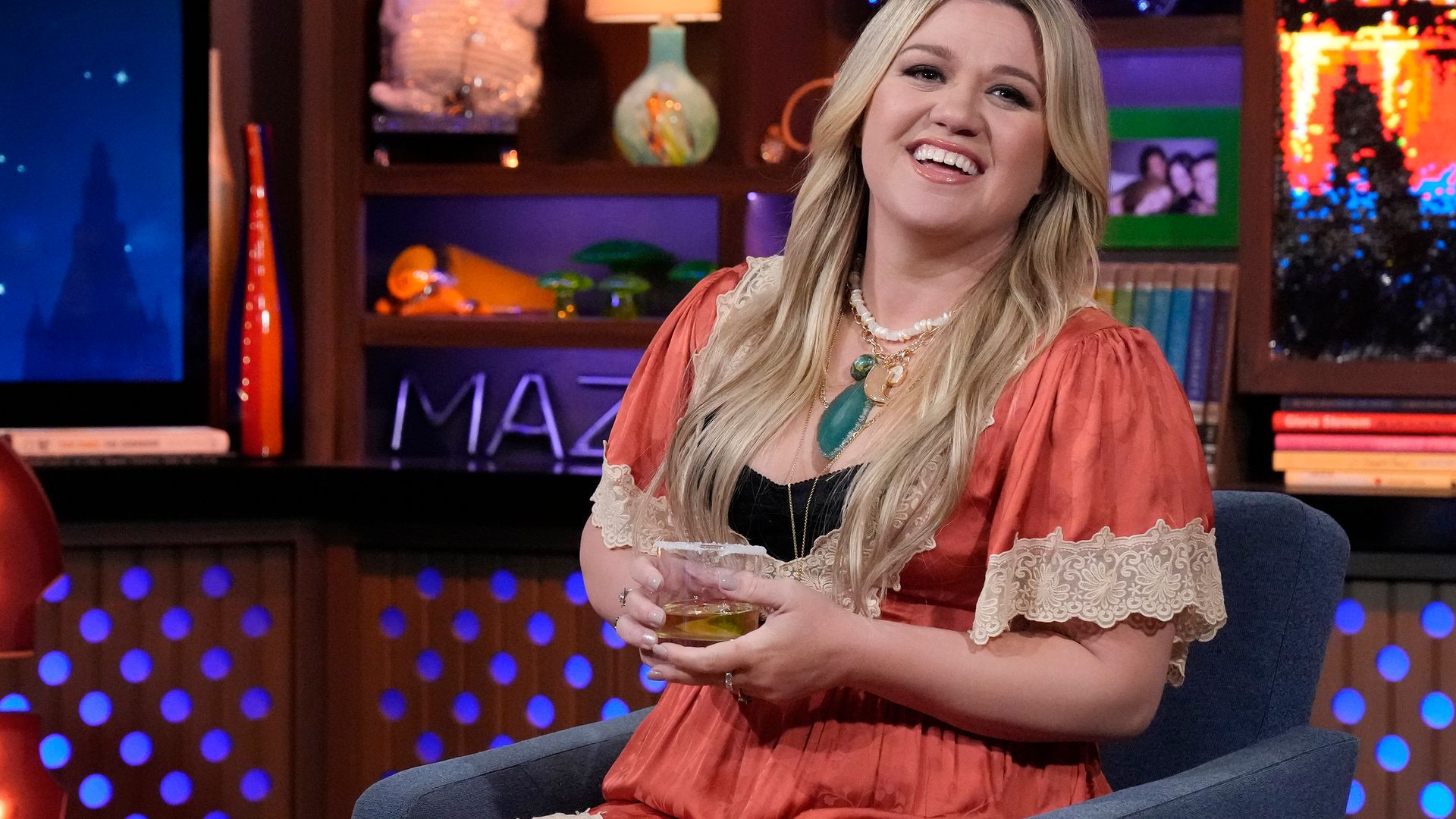 Kelly Clarkson appears on Watch What Happens Live
