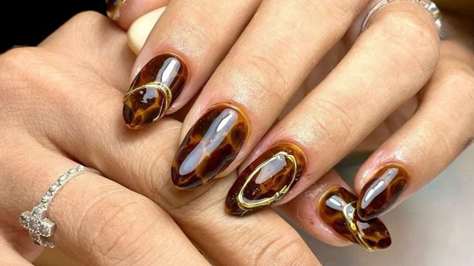 tortie nails