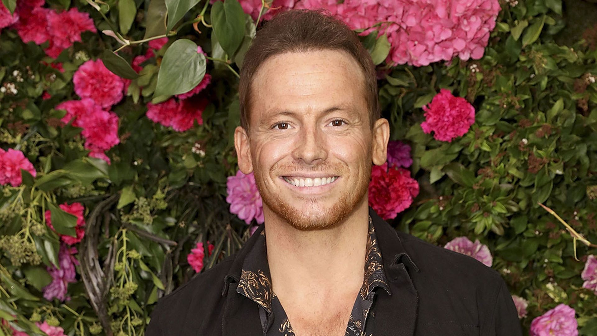 Joe Swash bakes what might be the most magical cake we've ever seen