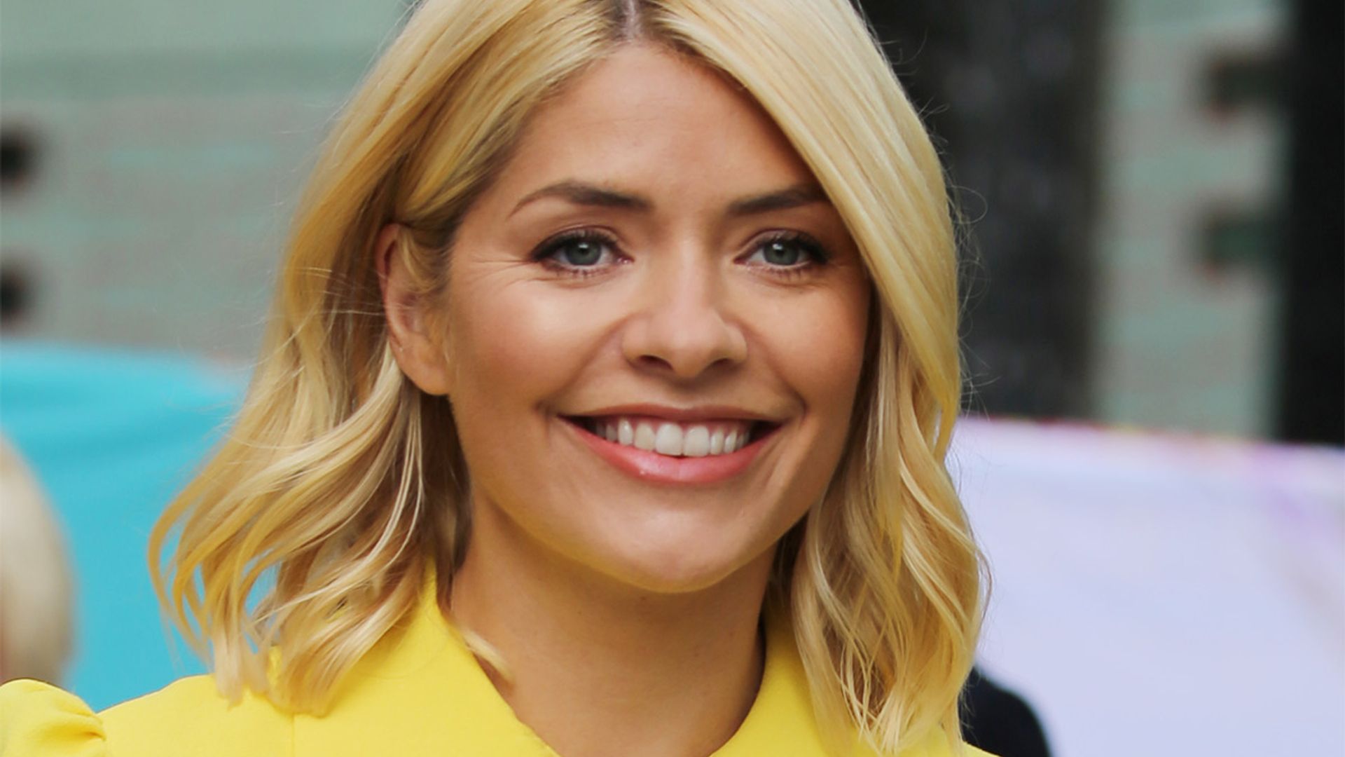 holly willoughby yellow dress