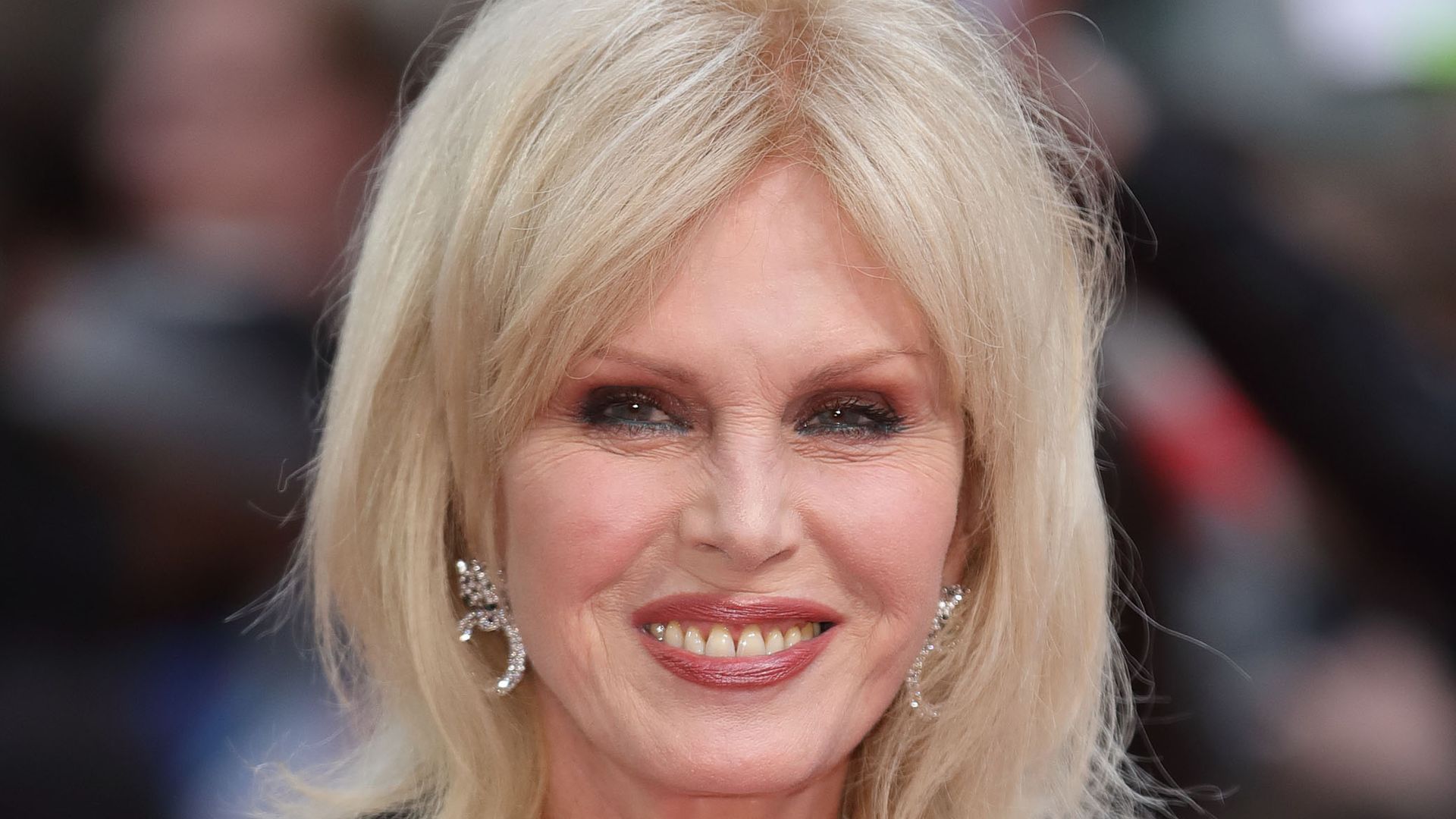 Joanna Lumley looks so different with cropped brunette hair in unearthed photos