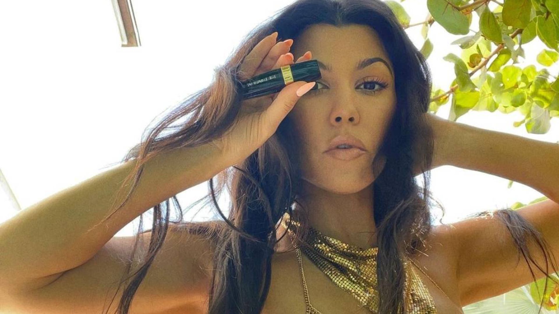 Kourtney Kardashian Reveals The Secret To Her Glowing Skin In A Dazzling Gold Bikini Hello 3332