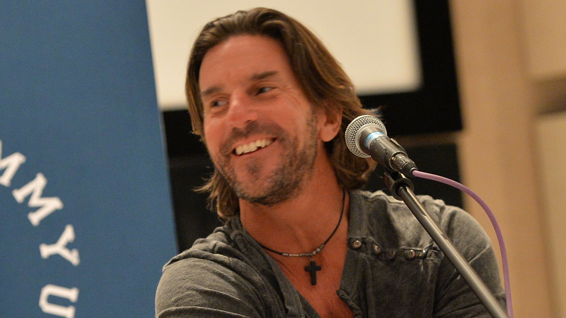 photo of brett james with guitar