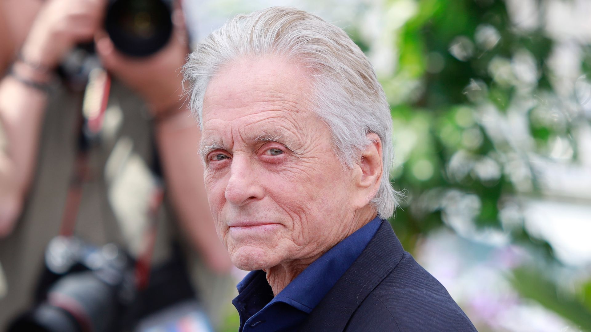 L'acteur et producteur amÃ©ricain Michael Douglas lors du photocall pour la Palme d'Honneur du 76e festival de Cannes le 16 mai 2023.