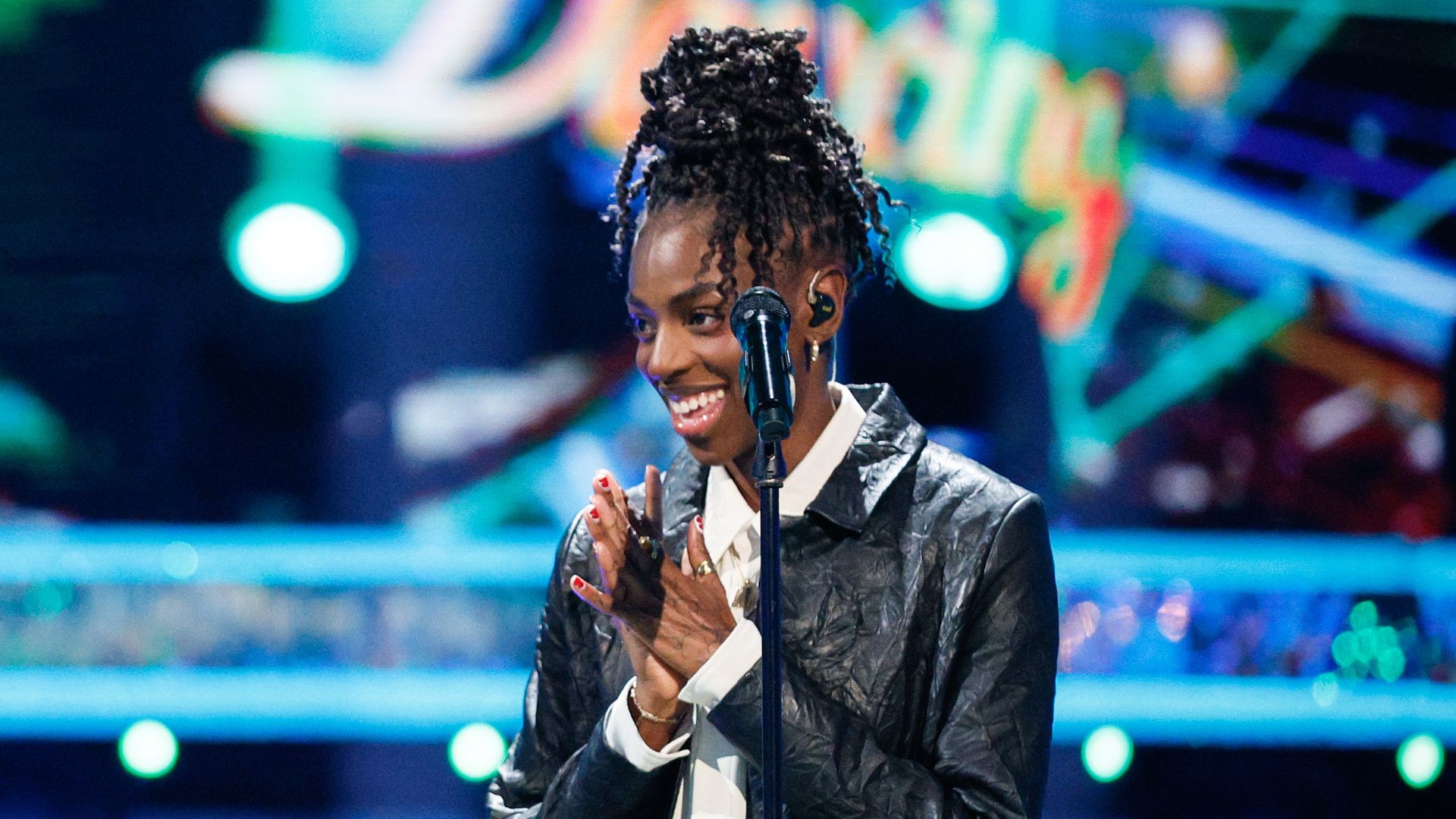 Celebrity Traitors star Cat Burns performed How to Be Human