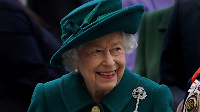 the queen scottish parliament green