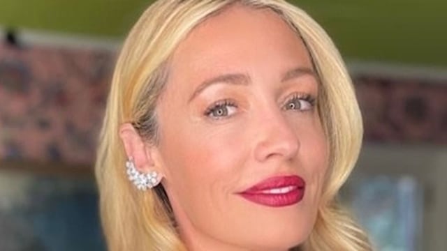 Cat Deeley glamorous behind the scenes 