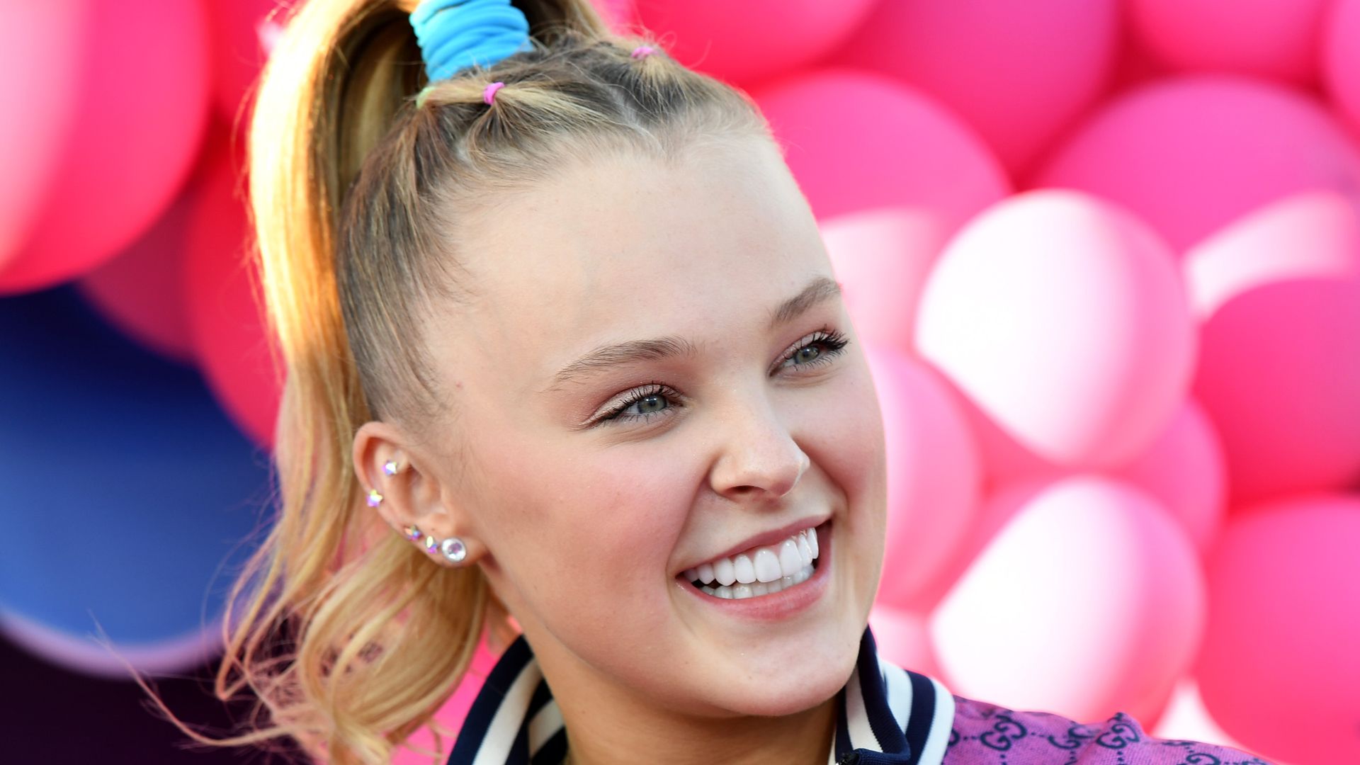 JoJo Siwa looks totally unrecognizable in sheer mesh leotard after 'bad ...