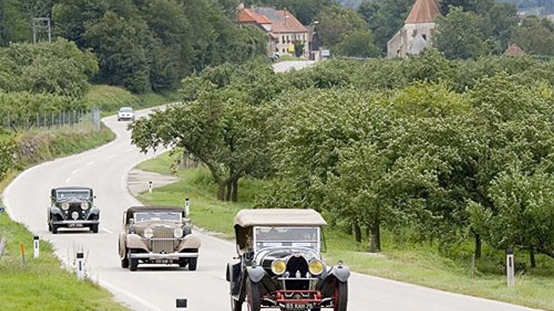 From Monte Carlo to Venice: The Louis Vuitton vintage car race