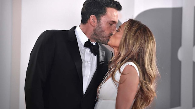 ben affleck jennifer lopez venice