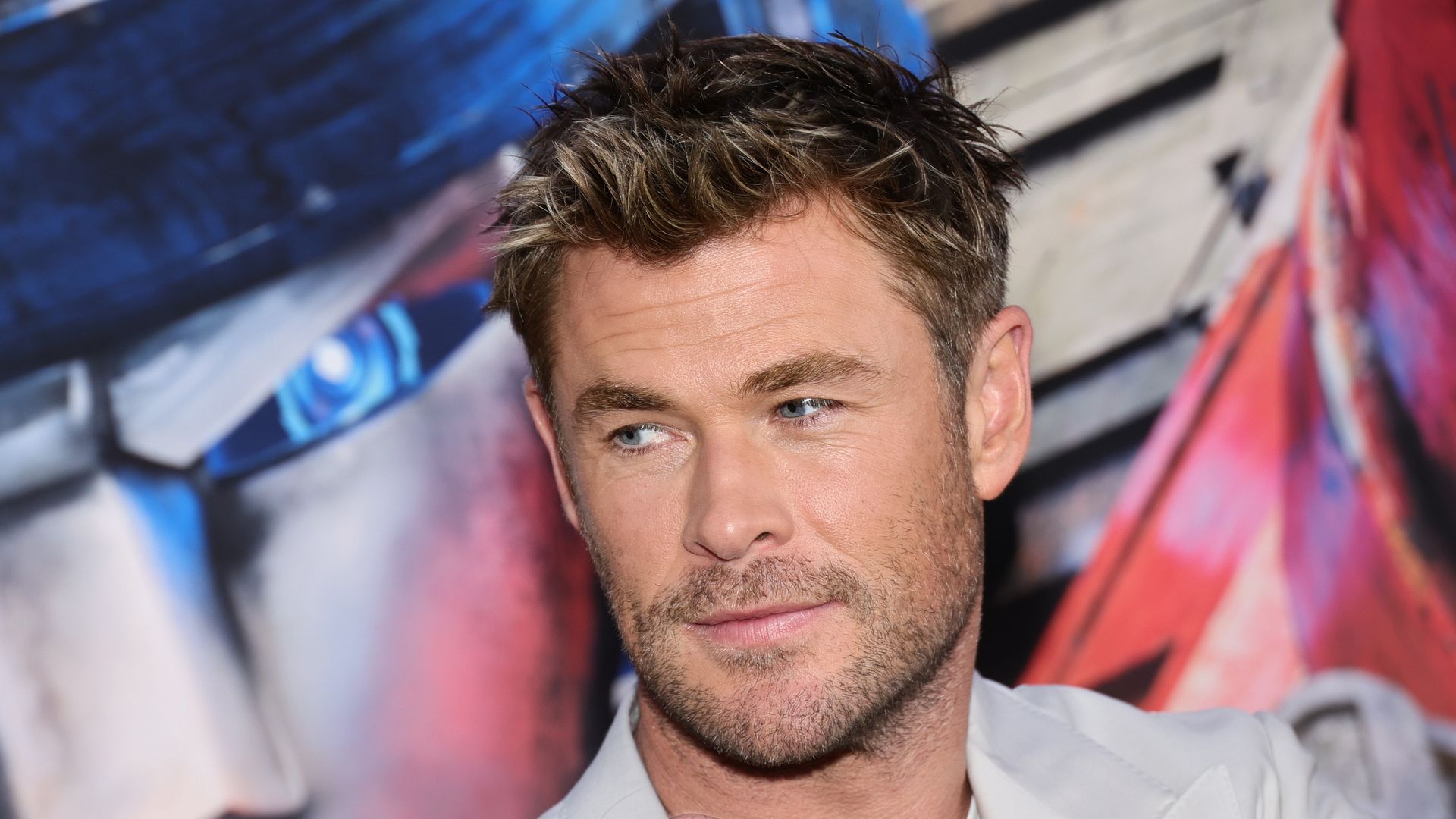 chris hemsworth