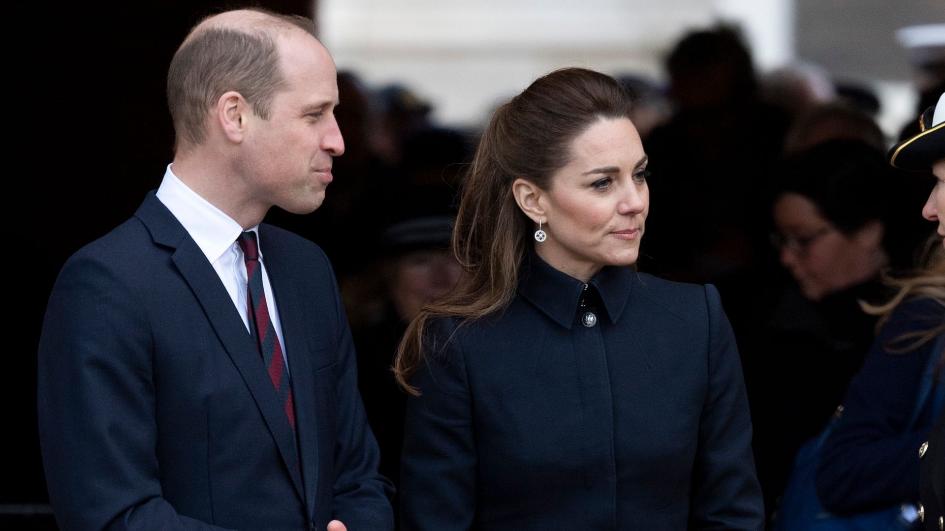 william-clasping-hands-kate-middleton-black-coat