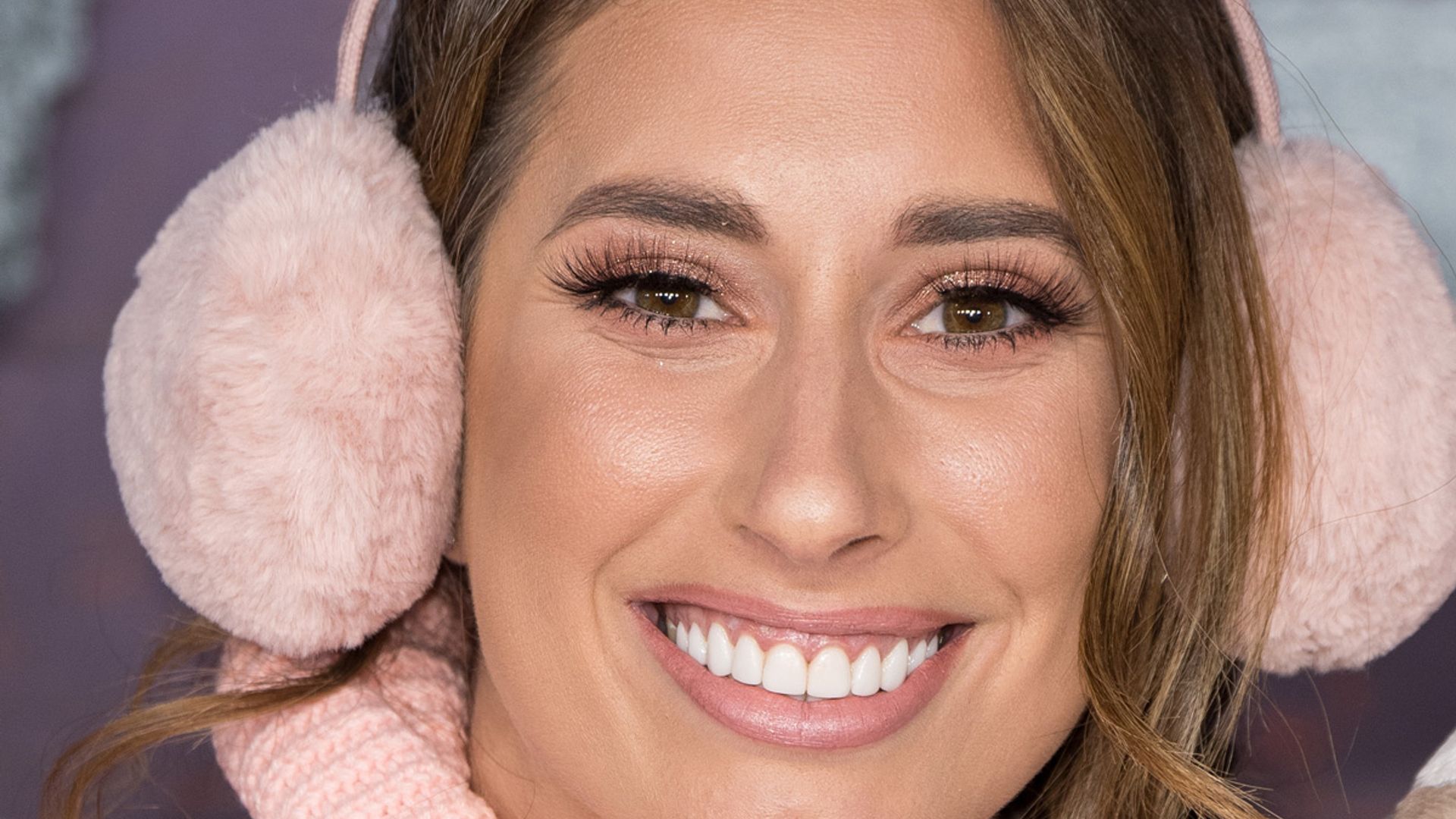 stacey solomon wearing pink