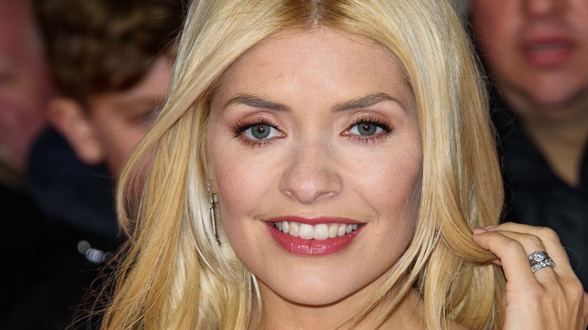 holly willoughby rings