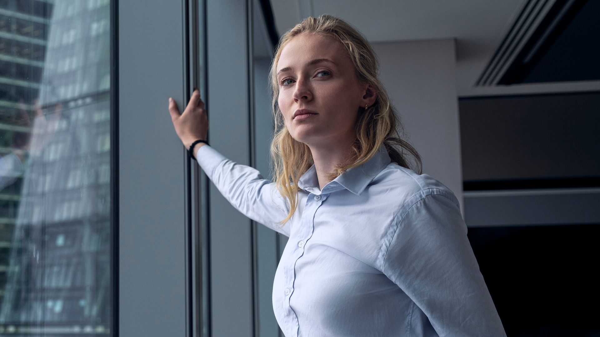 Zara (Sophie Turner) in STEAL