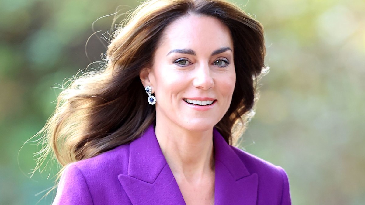 Kate Middleton's Show-Stopping Purple Suit Has A Secret Royal Meaning ...