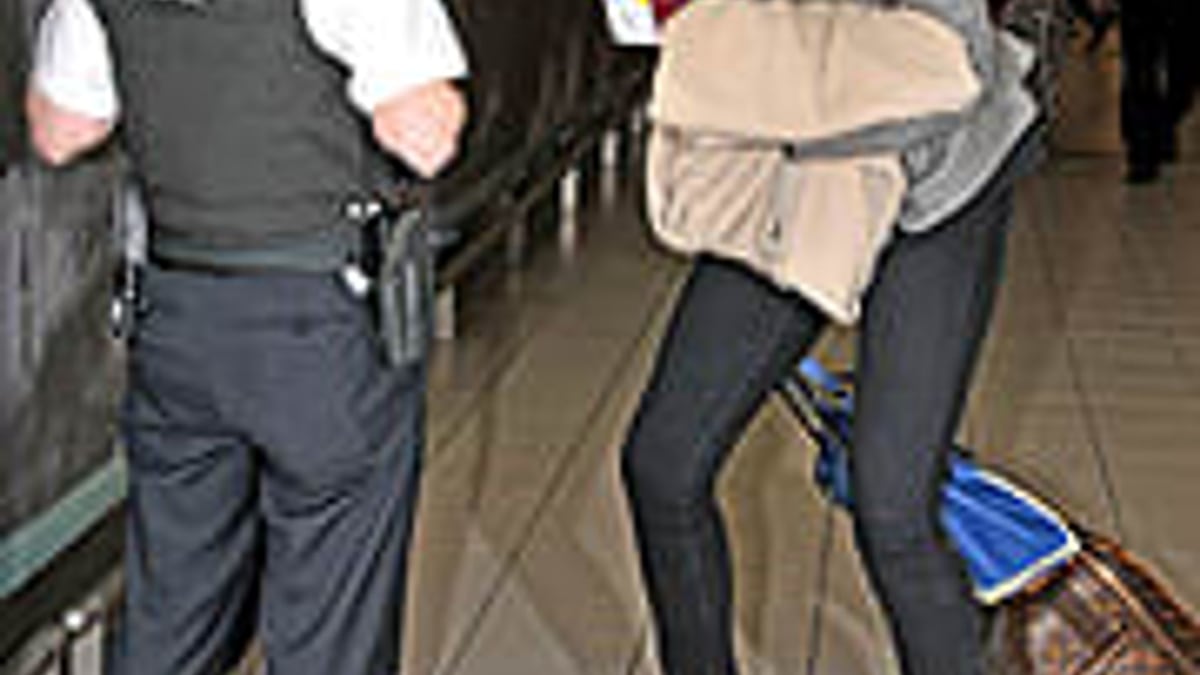 Naomi Campbell apologised to police officers who arrested HELLO!