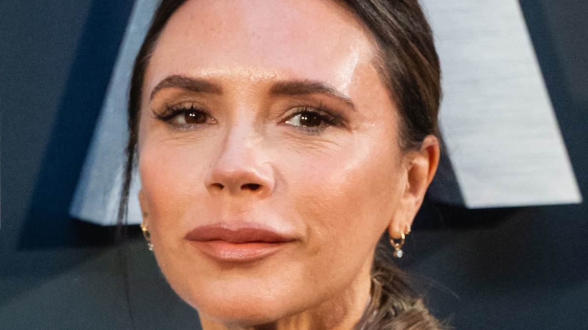 Victoria Beckham's blusher hack is the best anti-ageing makeup tip, EVER | HELLO!