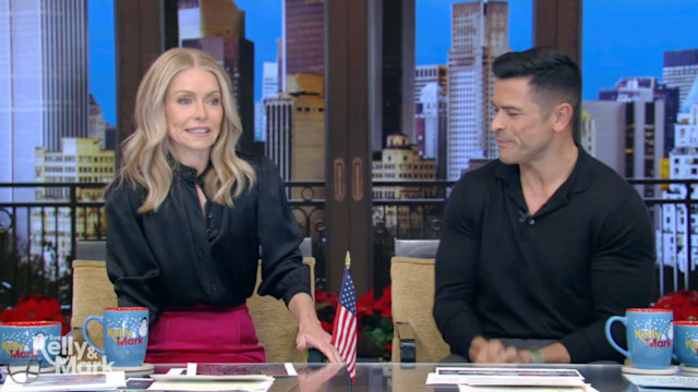 Kelly Ripa and Mark Consuelos in the Live studios