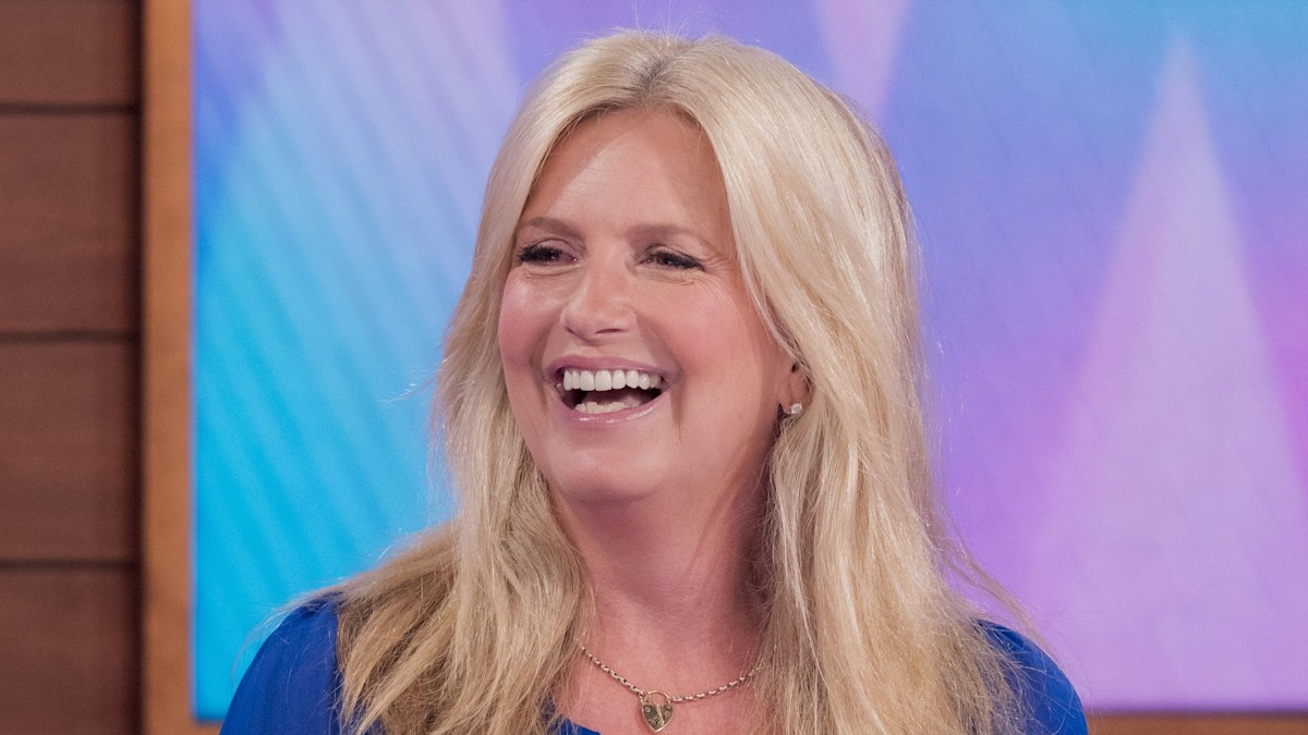 Penny Lancaster is effortlessly beautiful in daring mini dress