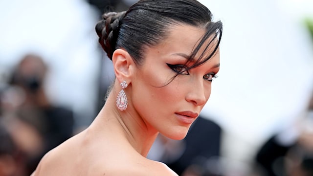 Bella Hadid with tight winged eyeliner 