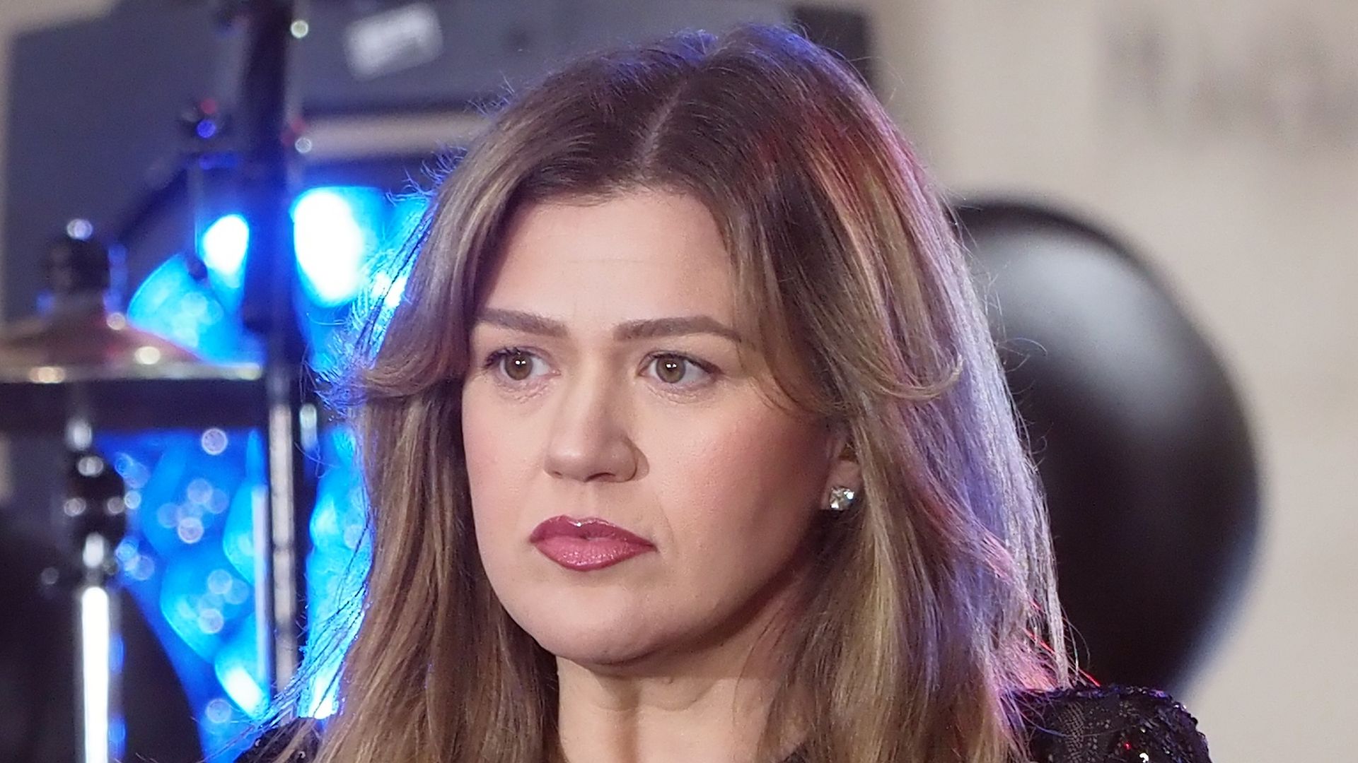 Kelly Clarkson receives unexpected bad career news