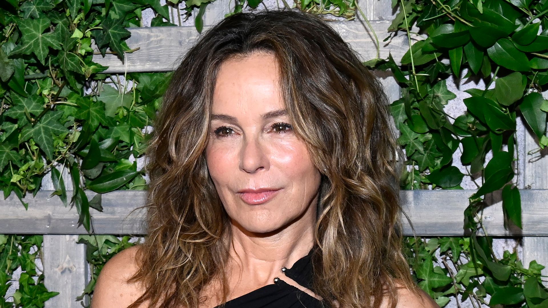 Jennifer Grey is a youthful beauty in shoulder-baring gown