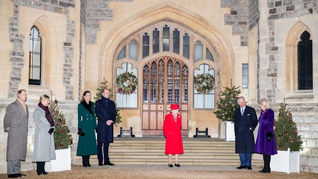 queen christmas lunch windsor