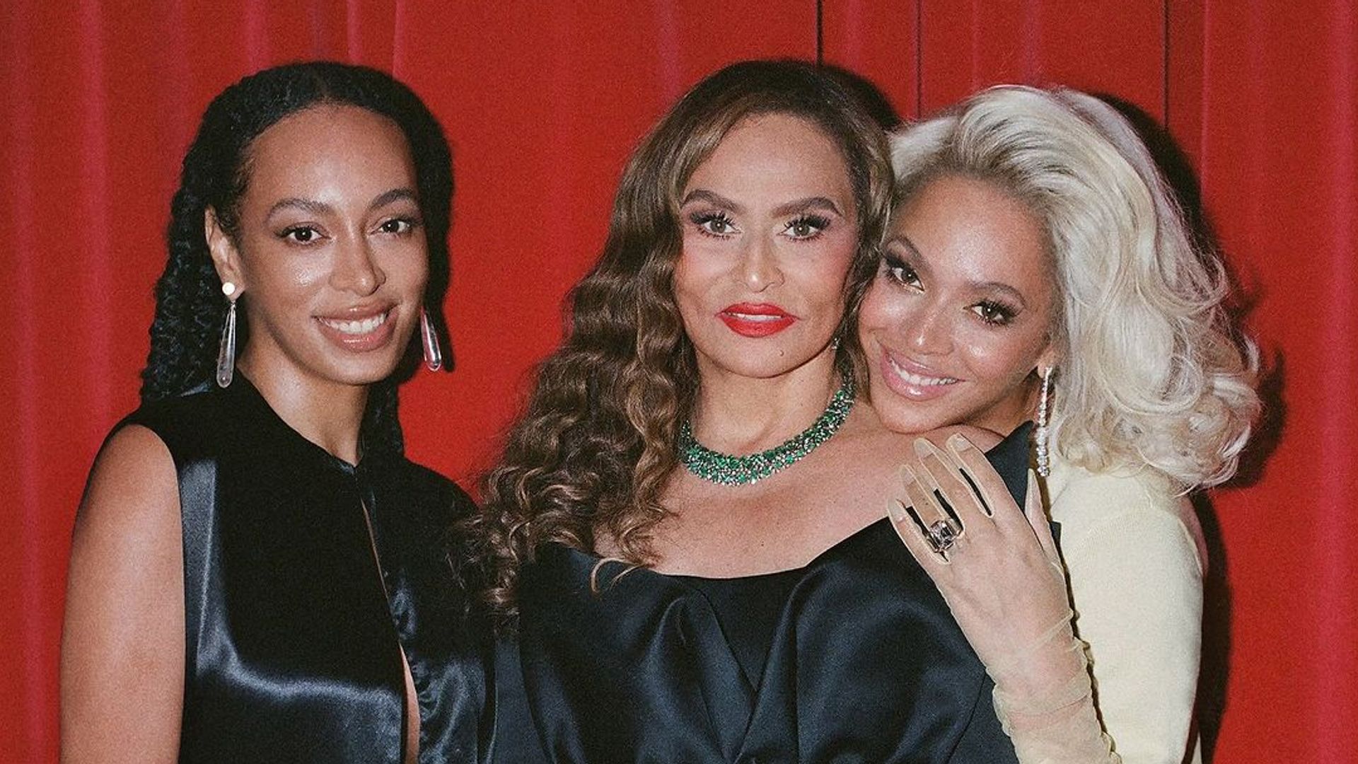 Beyoncé’s mom gets called out by famous daughter after sharing family photo online