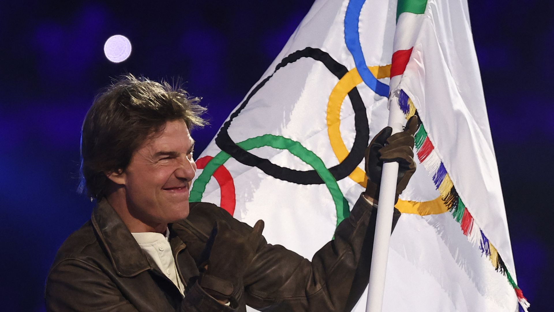 Tom Cruise stuns crowds with incredible stunt at Paris Olympics 2024 closing ceremony