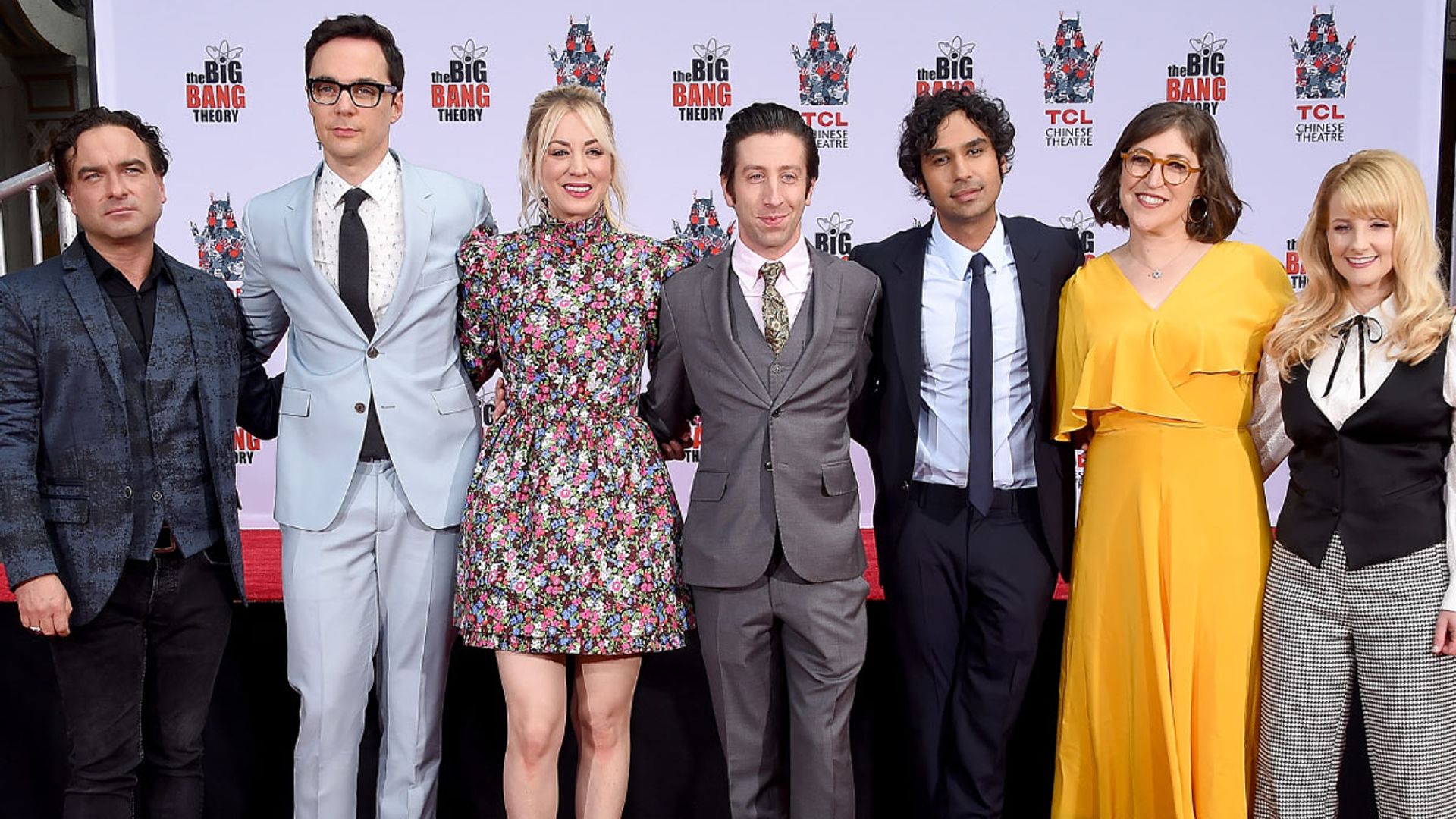 the-big-bang-theory-meet-the-cast-and-their-real-life-families-here