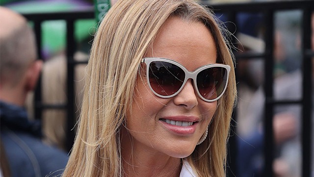 amanda holden sunset photo with daughters rare snap
