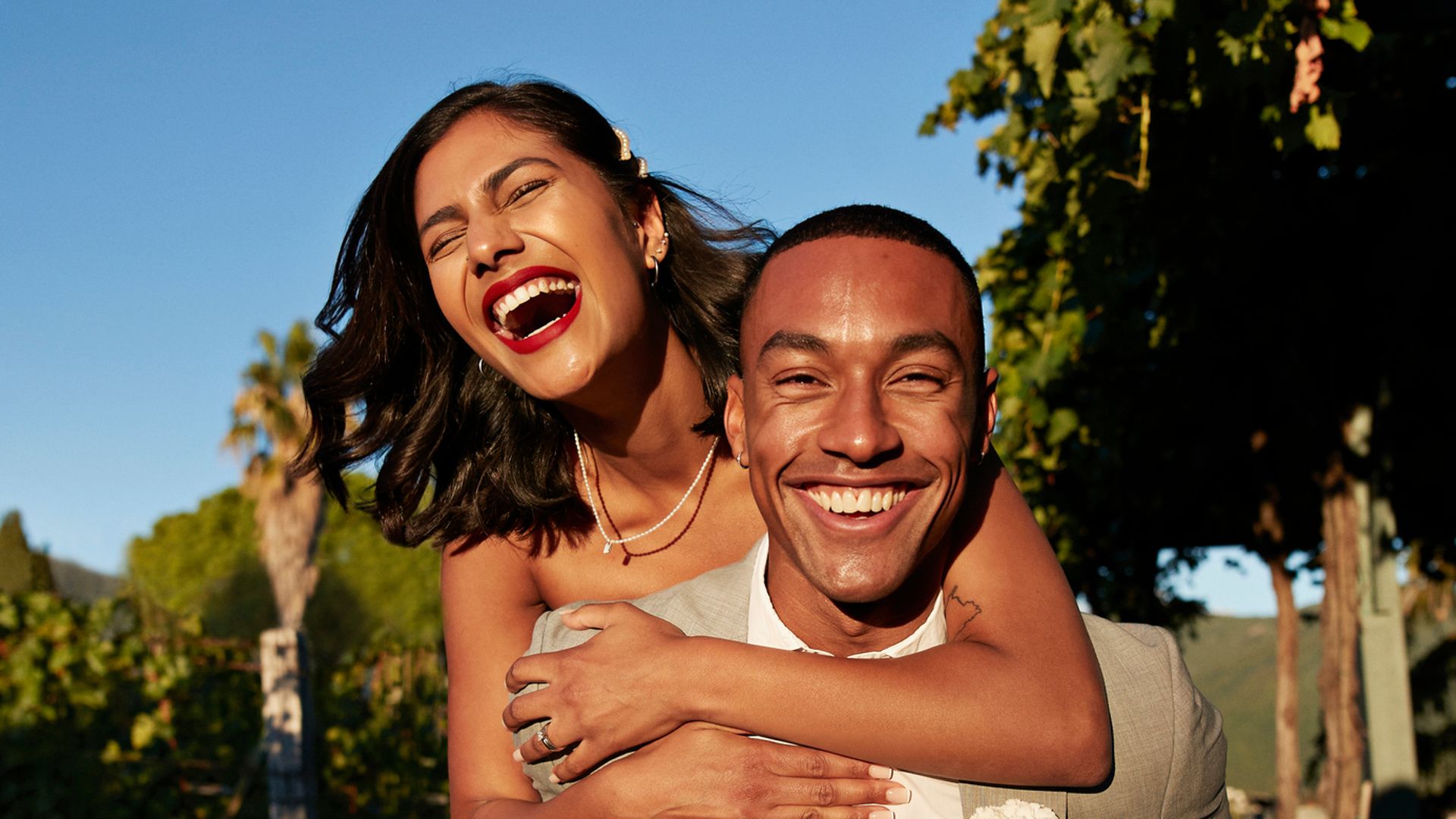 The daily habits experts say every happy couple shares