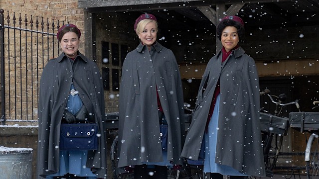 call the midwife stars in snow