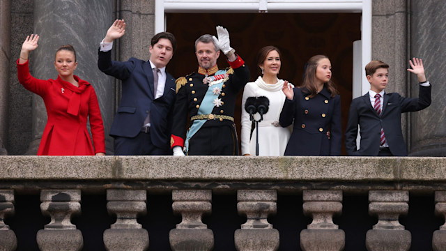 Frederik and Mary with their children on balcony