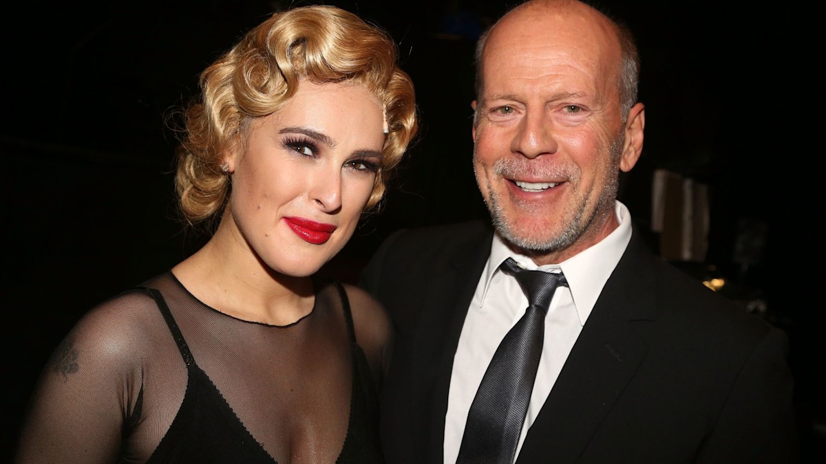 Rumer Willis praises dad Bruce Willis in rare public comment